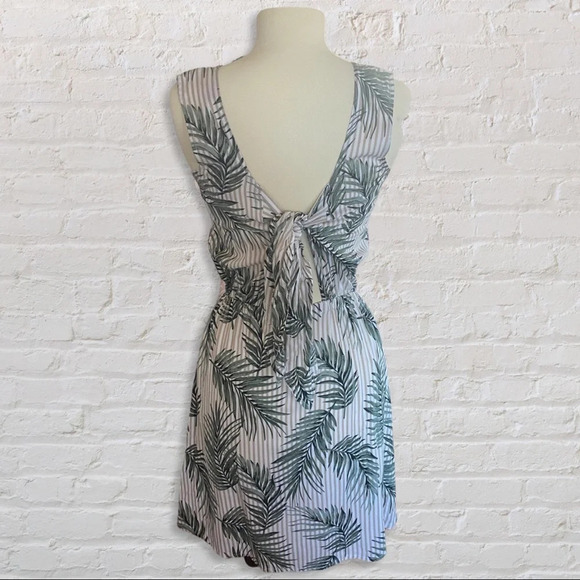 {s.Oliver} palm dress - Picture 2 of 4